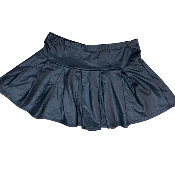 Charlotte Russe Dresses & Skirts - Y2K Charlotte‎ Russe Black Faux Leather Mini Skirt Large Whimsigoth Punk Witchy